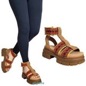 NWOT UGG Ashton Heritage Braid Sandals Green Red and Orange Platform Sandals